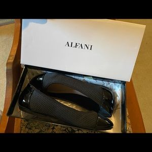 Women's Step 'N Flex Tavii Flats